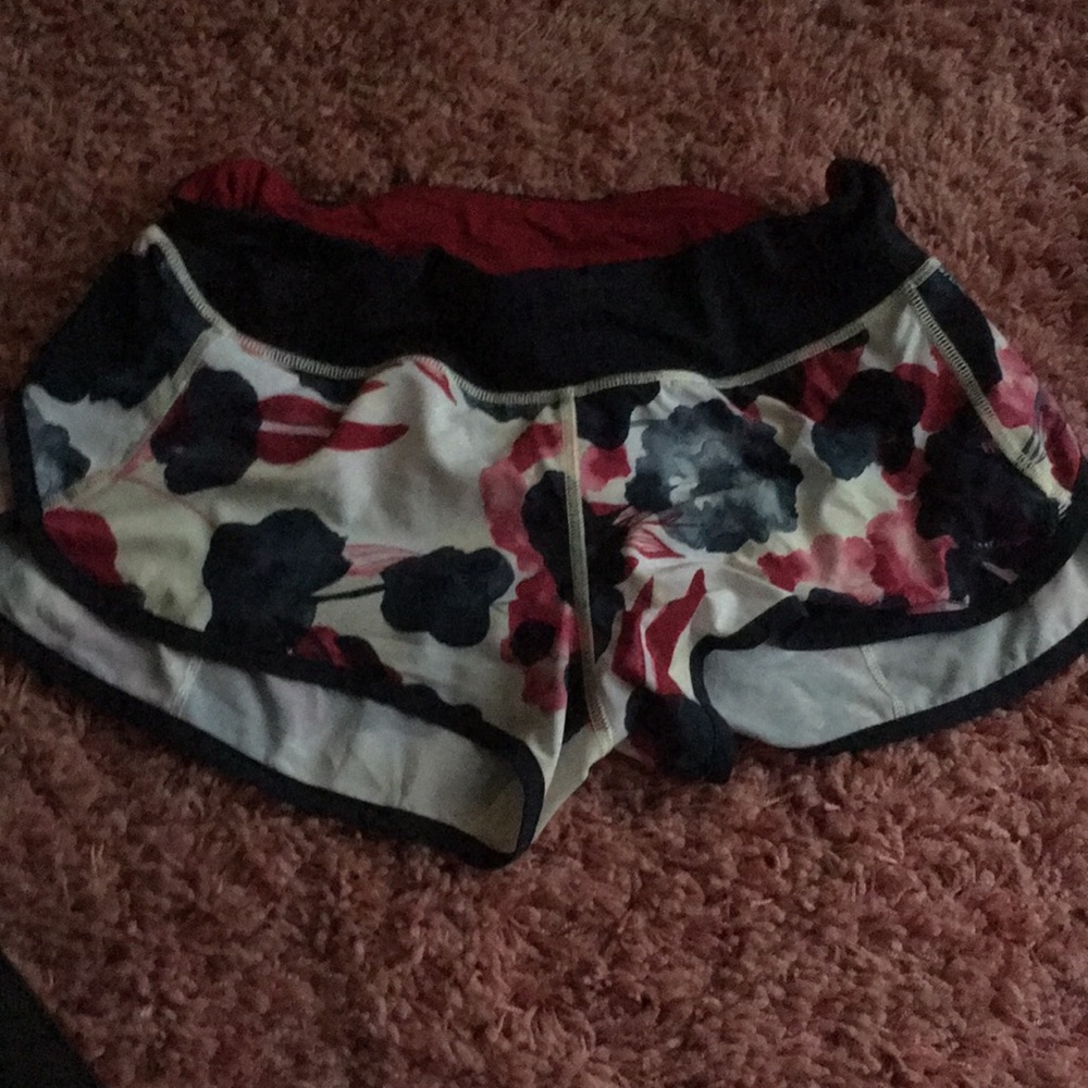 lululemon size 6 shorts